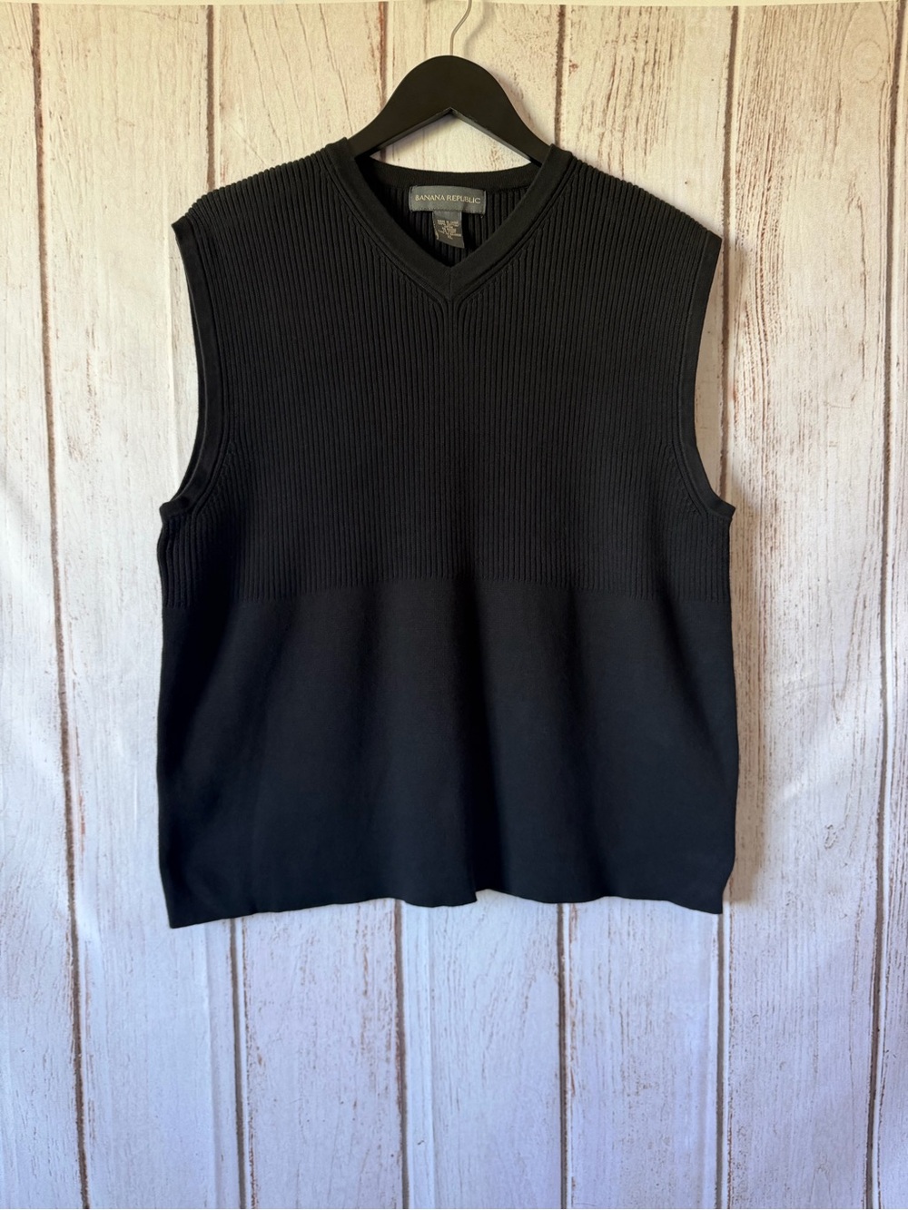 Banana Republic Men's Black Ribbed V-Neck Sweater Vest, Size XL